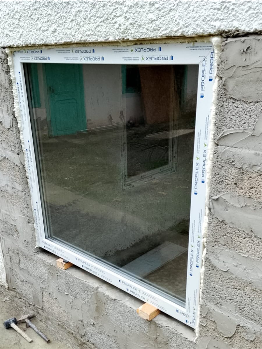 Установка пластикового в частном доме